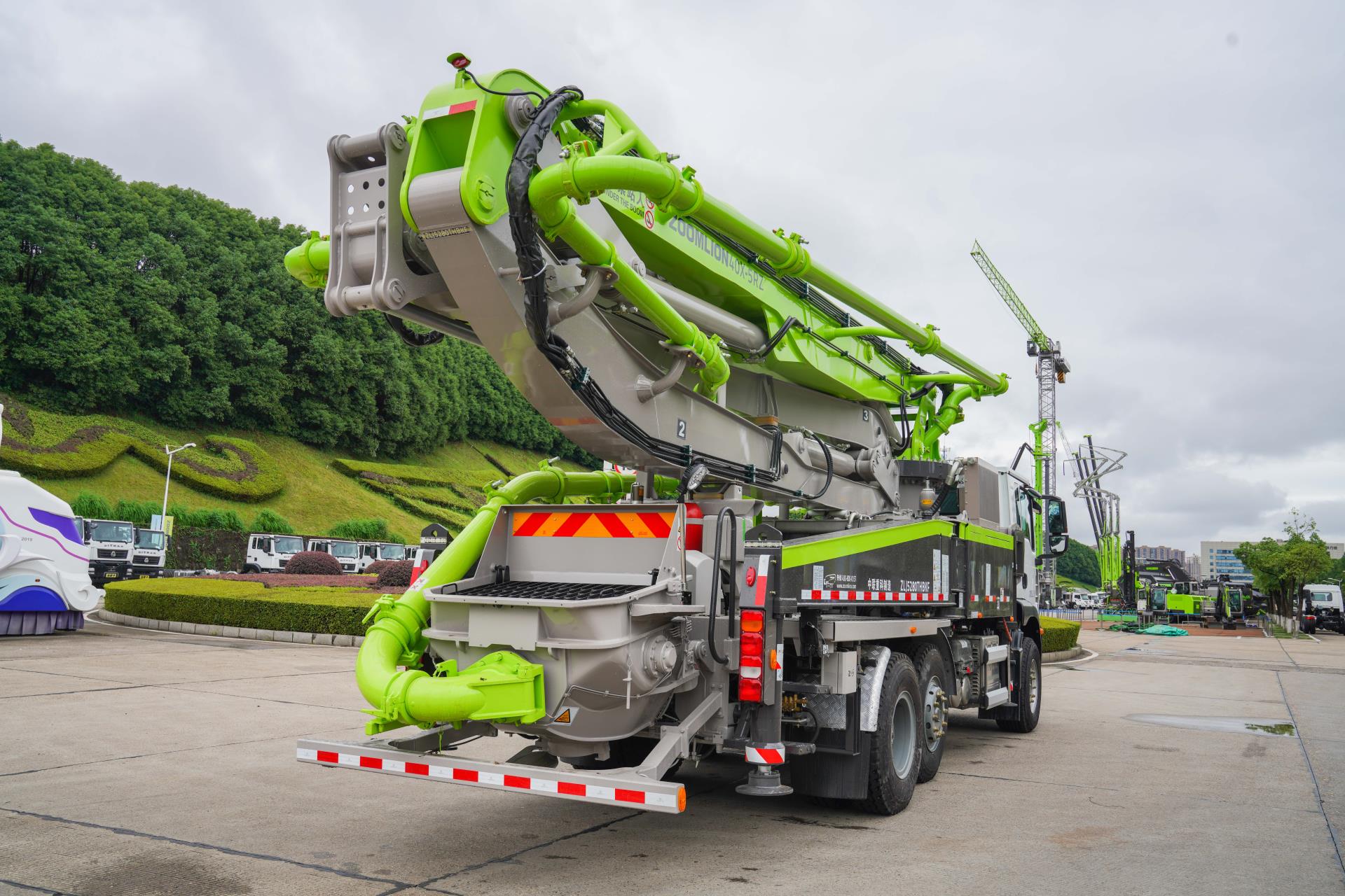 随动桥40M重汽汕德卡国六泵车_产品型号_产品段位_小类_混凝土机械_工程机械_产品中心_ng电子游戏